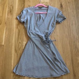TopShop black and white striped dress size 6